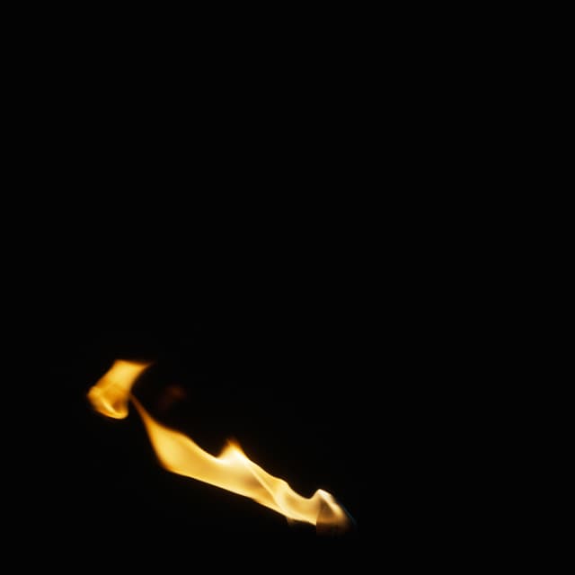 Lamp Flame - Windy - 007