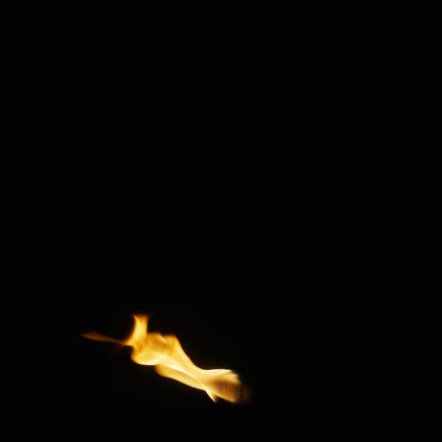 Lamp Flame - Windy - 009