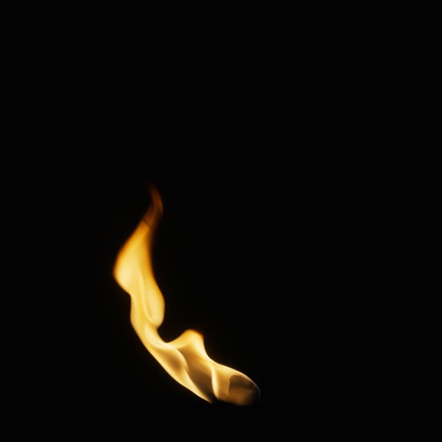 Lamp Flame - Windy - 010